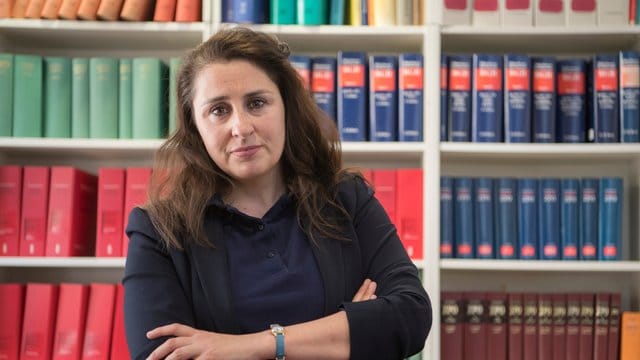 "Das Fax ist in der Nacht raus, das Geld muss gezahlt werden", sagt Seda Basay-Yildiz.