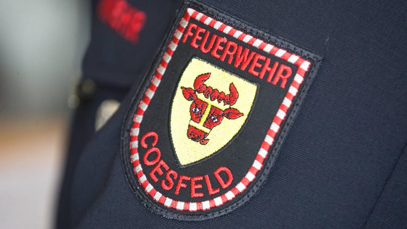 Feuerwehr Coesfeld: Ein Flüchtling musste mit einer Rauchvergiftung ins Krankenhaus gebracht werden. (Symbolbild)