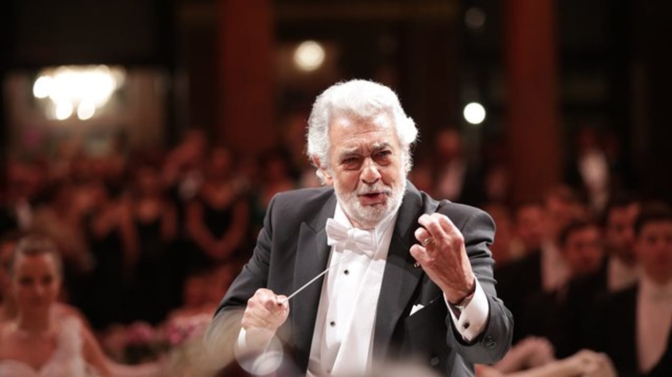 Plácido Domingo als Dirigent bei der Eröffnung des Balls der Wiener Philharmoniker am 18.