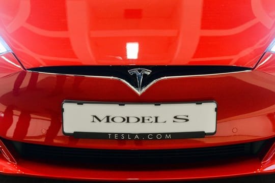 Der Mann hat angeblich Teslas Produktionssystem gehackt und mehrere Gigabyte an internen Daten an Dritte weitergegeben.