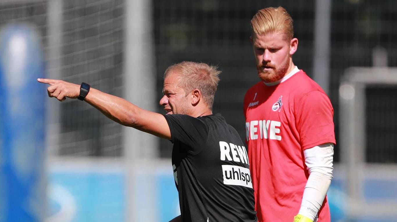 Kölns neuer Trainer Markus Anfang erklärt Timo Horn seinen Plan: Gemeinsam wollen sie mit dem FC zurück in die Bundesliga.