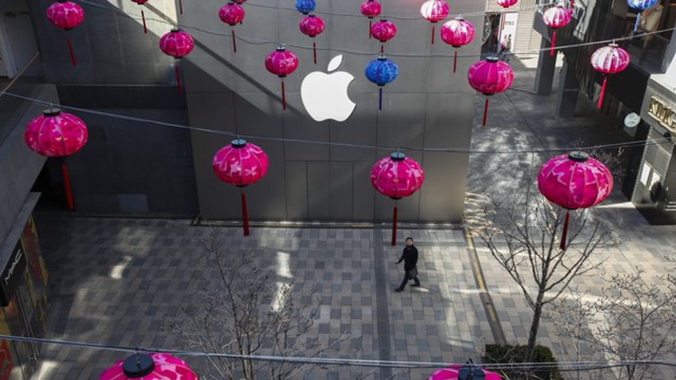 Apple Pay in China: Apple-Chef Tim Cook hatte am Dienstag angekündigt, Apple Pay bis Jahresende in Deutschland einzuführen.