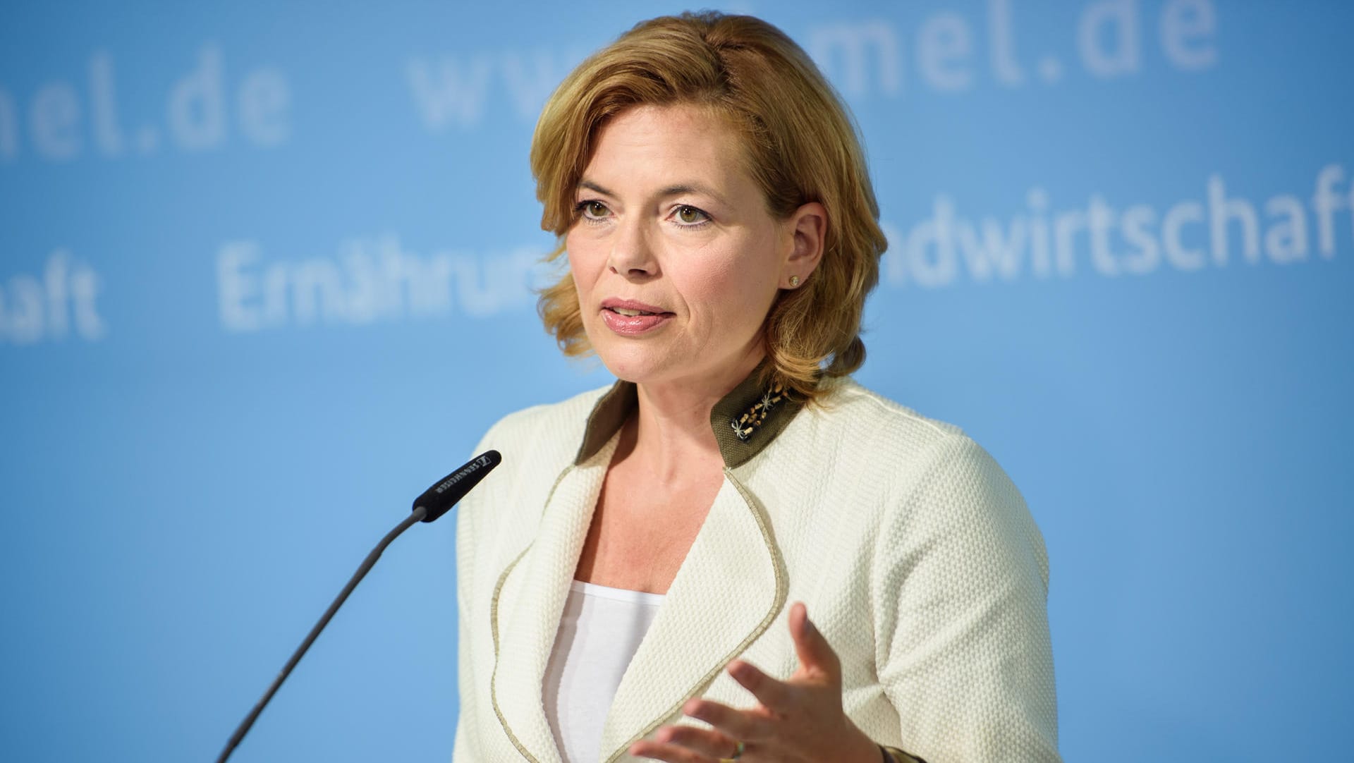 Julia Klöckner: Deutschlands Landwirtschaft kämpft mit Folgen der Dürre.