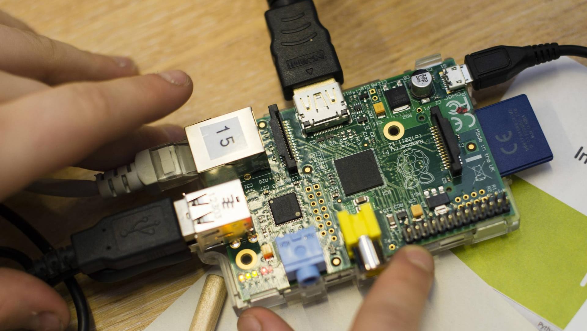 Ein Raspberry-Pi-Modell von 2014: Der Mini-Rechner hat sich über 12,5 Millionen Mal verkauft.