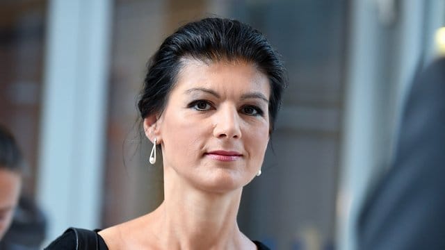 "Unser Ziel sind natürlich andere politische Mehrheiten und eine neue Regierung mit sozialer Agenda", sagt Wagenknecht.