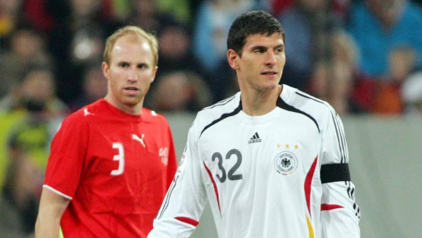 Das erste Länderspiel: Mario Gomez am 07. Februar 2007 gegen die Schweiz.