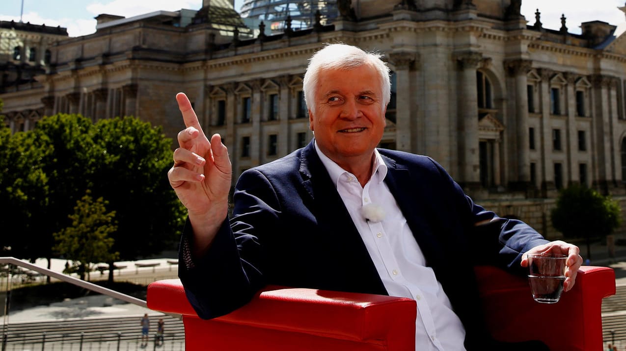 Horst Seehofer beim ARD-Sommerinterview: Die CSU sei "gut drauf und hoch motiviert", sagt der Parteichef.