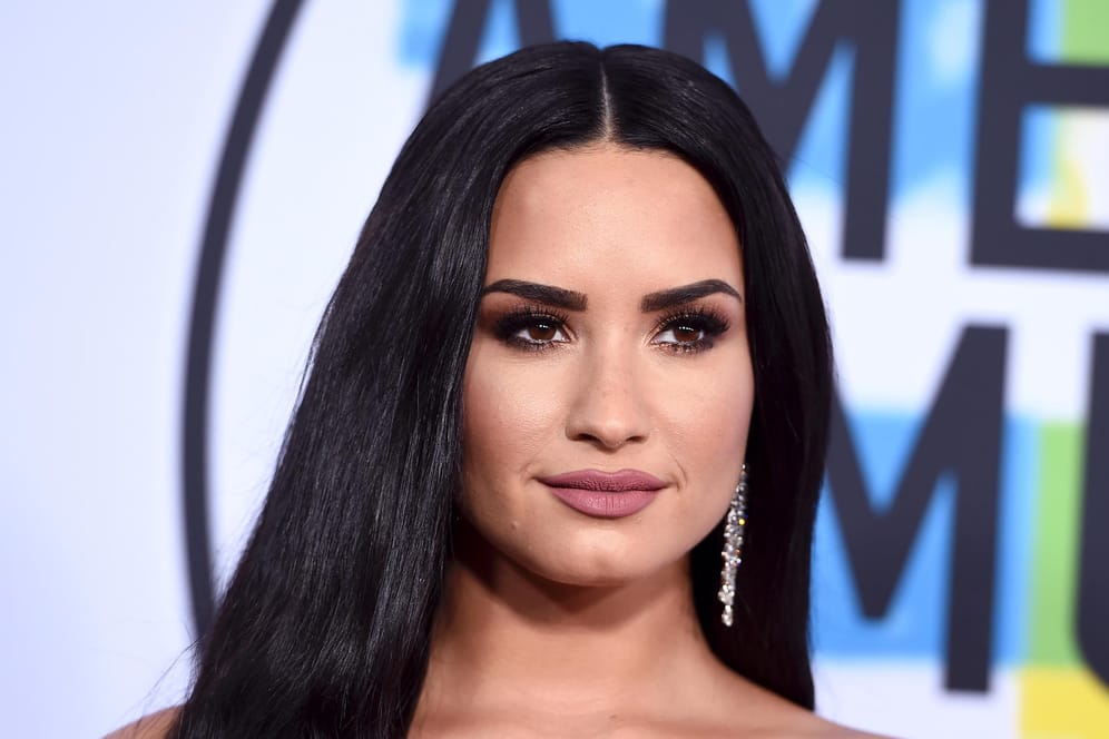 Demi Lovato: Nach einem mutmaßlichen Drogenvorfall vor knapp zwei Wochen hat sich US-Sängerin Demi Lovato (25) erstmals öffentlich zu Wort gemeldet.