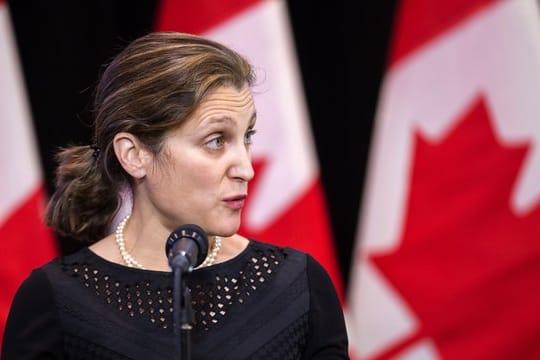 Chrystia Freeland, Außenministerin von Kanada, sorgt mit einem Tweet für Verärgerung.