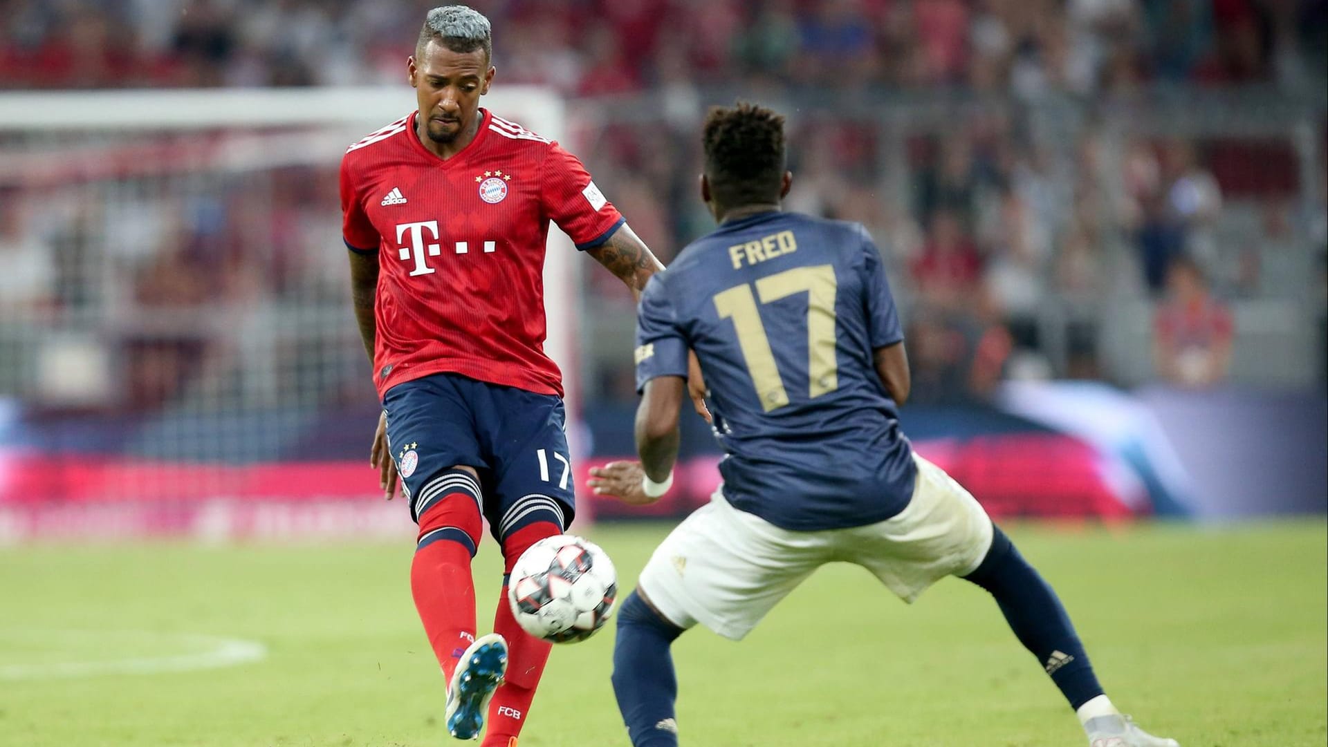 Sonntag noch Gegenspieler, bald Teamkollegen? Jerome Boateng (l.) und Fred.