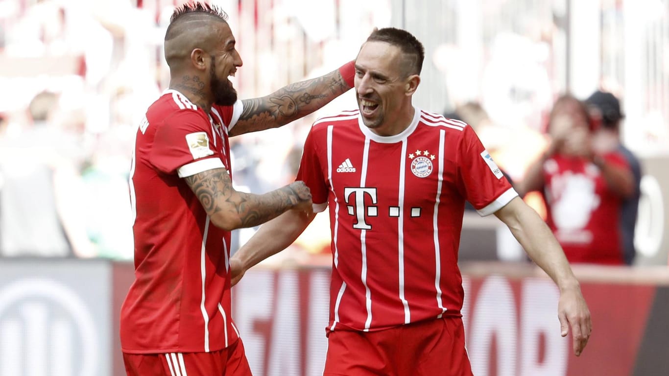 Freunde: Arturo Vidal (li.) und Franck Ribéry ergänzten sich im Mittelfeld des FC Bayern.