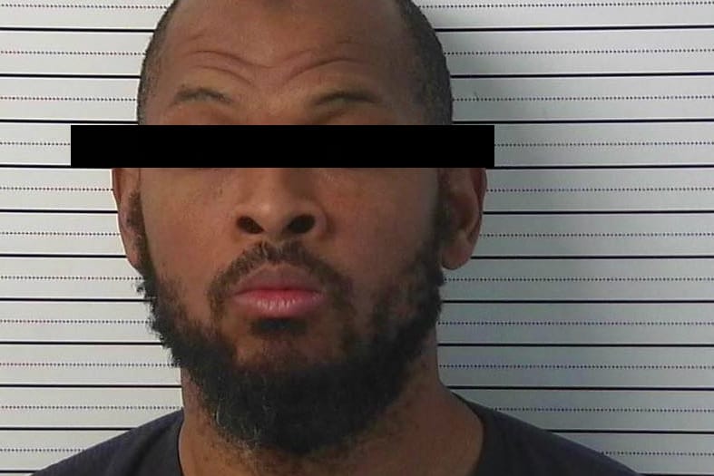 Einer der beiden Tatverdächtigen: Er gilt den Behörden als "Extremist muslimischen Glaubens".