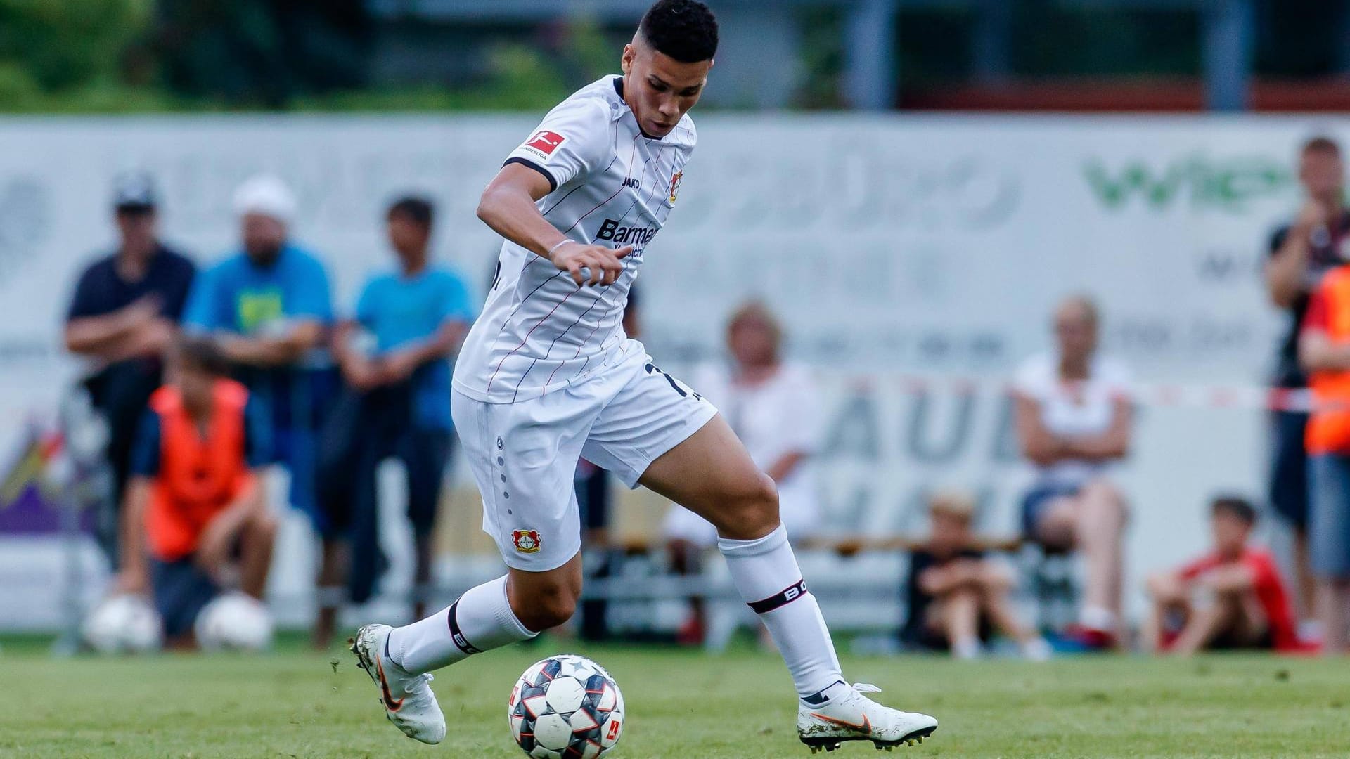 Dynamisch und zielstrebig: Neuzugang Paulinho zeigte im Trainingslager in Zell am See bereits, warum ihn Bayer 04 verpflichtet hat.