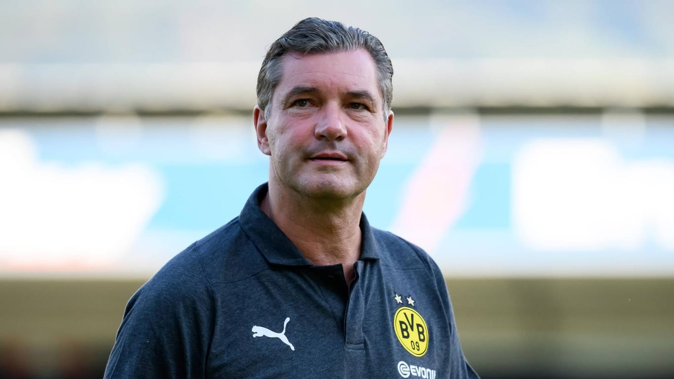 Sportdirektor Michael Zorc: Er will bei Borussia Dortmund eine neue Mentalität im Team entfachen.