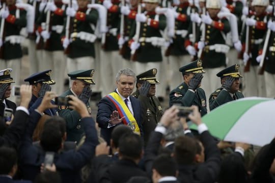 Iván Duque hat seinen Amtseid als neuer Präsident Kolumbiens abgelegt.