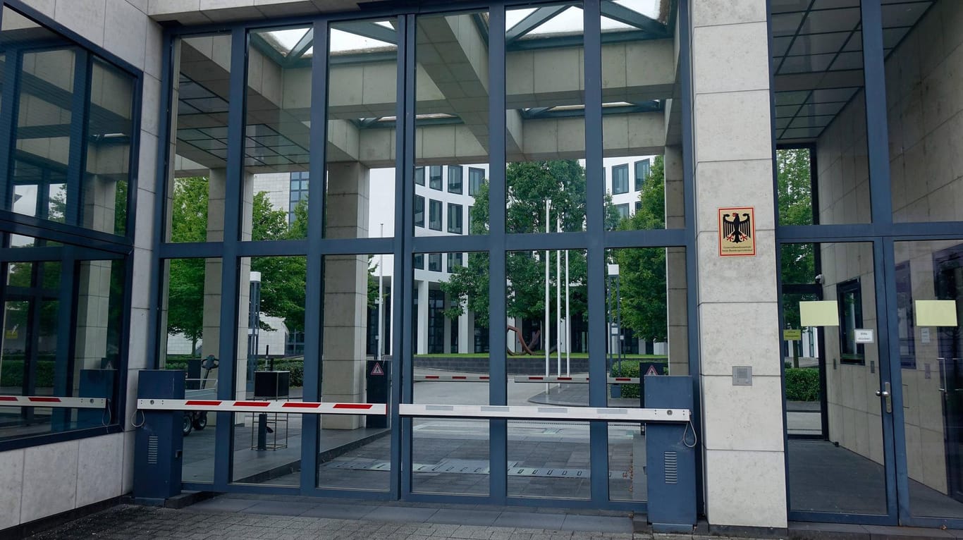 Eingang zur Generalbundesanwaltschaft in Karlsruhe: Ein Deutscher wurde unter dem Verdacht der Spionage für Jordanien festgenommen.