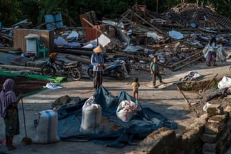 Eine Siedlung nach dem Erdbeben: Viele Menschen blieben nach dem Beben ohne Dach über dem Kopf.