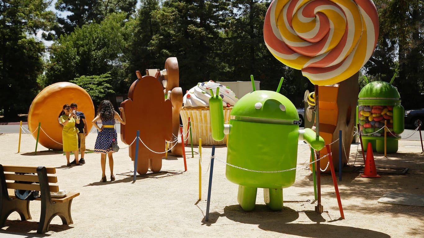 Google Android: Neue Versionen des Betriebssystems werden immer nach einer Süßigkeit benannt. Die aktuelle Version heißt Android Pie ("pie": Englisch für Kuchen).
