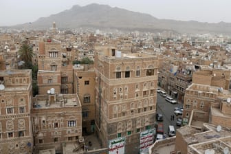 Sanaa: In der Hauptstadt Jemens wurde ein Schulbus mit Kindern von der Luft aus angegriffen.
