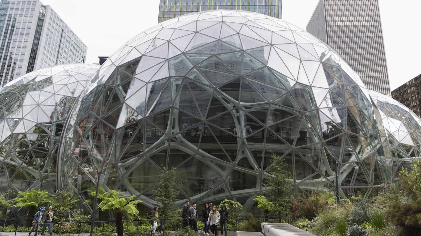 Amazon Hauptquartier in Seattle: Das US-Gesundheitssystem leidet unter hohen Versicherungskosten. Amazon versucht, Wege zu finden, die Gesundheitskosten für Mitarbeiter zu senken.