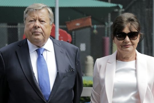 Viktor und Amalija Knavs, die slowenischen Eltern von US-Präsidentengattin Melania Trump, sind jetzt Amerikaner.