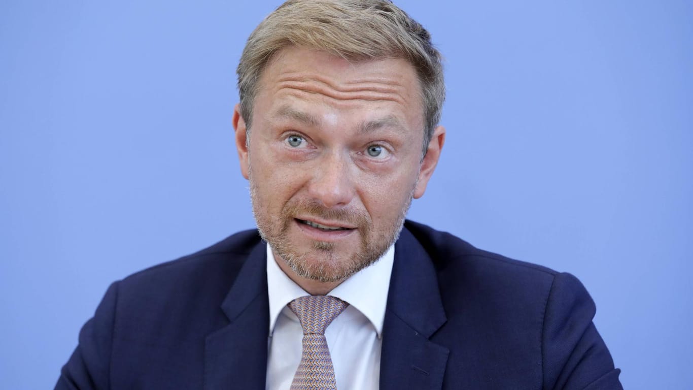 Christian Linder (FDP) teilt die Besorgnis der Oberbürgermeister: Eine gleiche Höhe des Kindergeldes für in Deutschland und für im Ausland lebende Kinder, hält der FDP-Chef für ein falsches Signal.