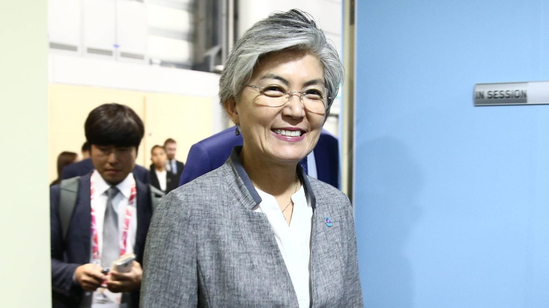 Südkoreas Außenministerin Kang Kyung-wha will die Sanktionen gegen Nordkorea so lange aufrecht erhalten, bis eine komplette Denuklearisierung gibt.