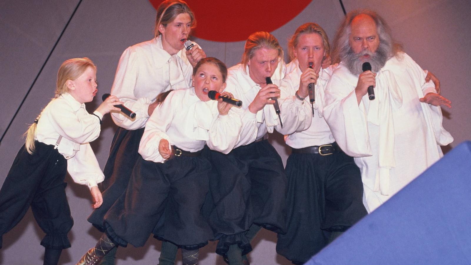 Vater Daniel Jerome (r.) mit einem Teil der Kelly Family im Jahr 1990.