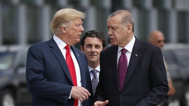 Da sprachen sie noch miteinander: Donald Trump und Recep Tayyip Erdogan beim Nato-Gipfel im Juli.