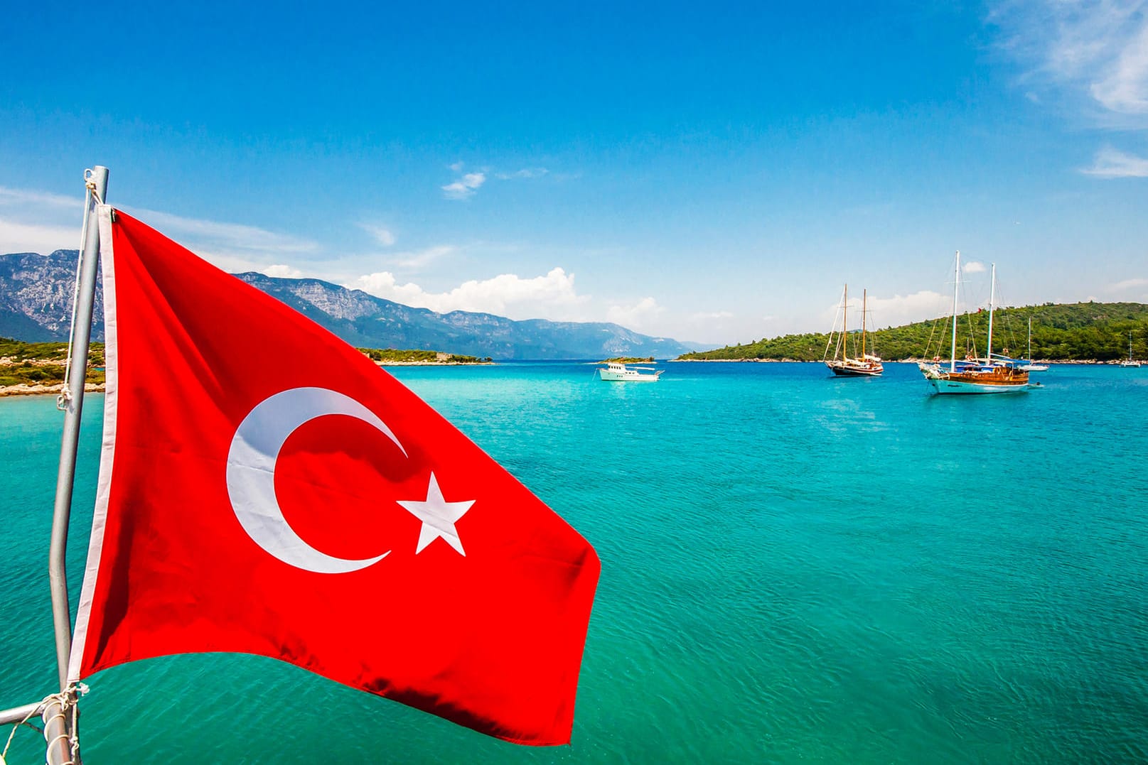Türkeiurlaub: Mit dem Wertverfall der türkischen Lira erscheint ein Urlaub an den Stränden des Landes besonders günstig. Oder? Türkeiurlaub: Mit dem Wertverfall der türkischen Lira erscheint ein Urlaub an den Stränden des Landes besonders günstig. Oder?