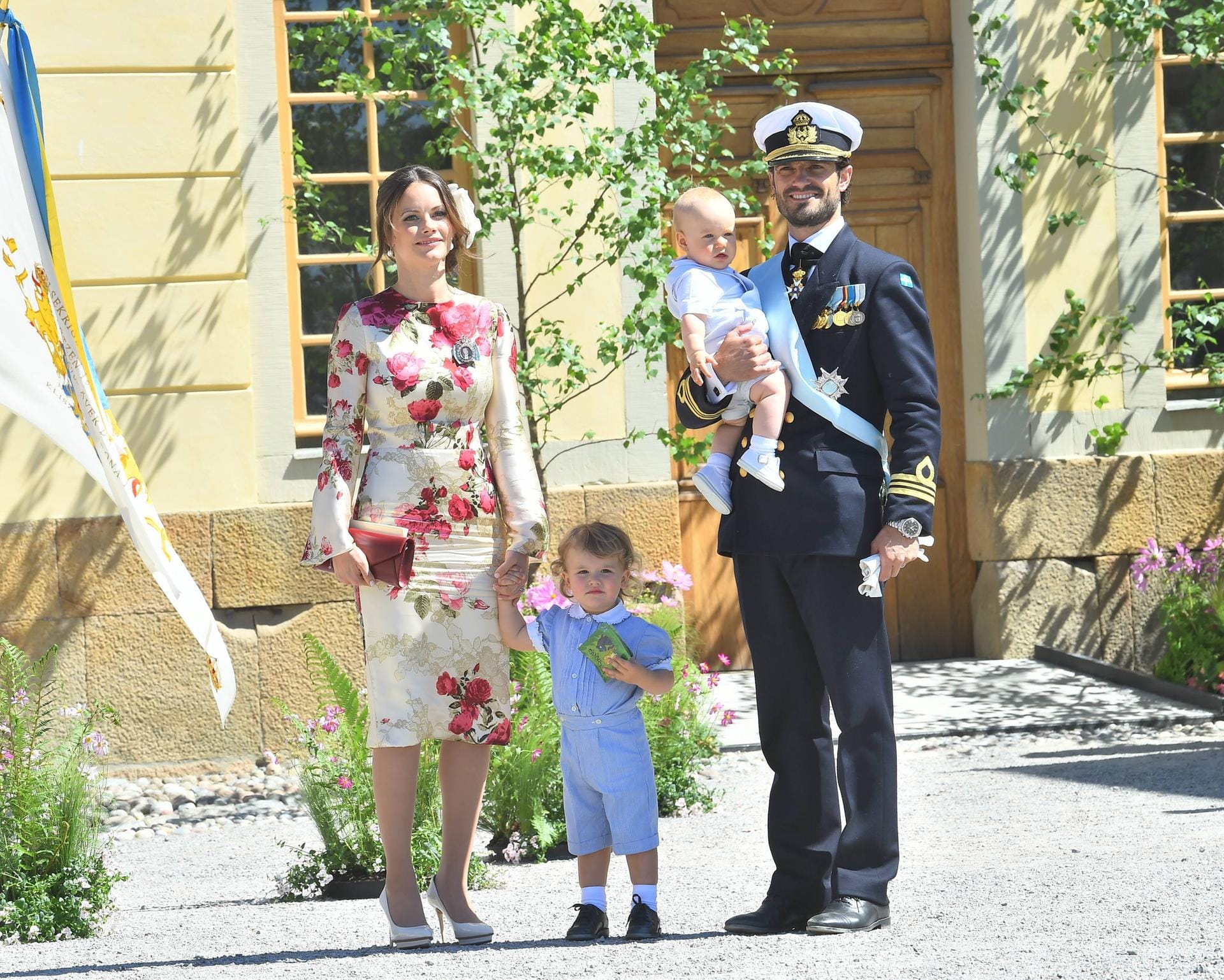Familienglück: Prinzessin Sofia (l.) und Prinz Carl Philip (r.) mit ihren Söhnen, Prinz Alexander (2.v.l.) und Prinz Gabriel (2.v.r.).