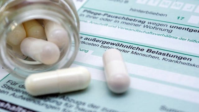 Steuererklärung: Steuerzahler können Ausgaben für die Gesundheit als außergewöhnliche Belastungen absetzen.