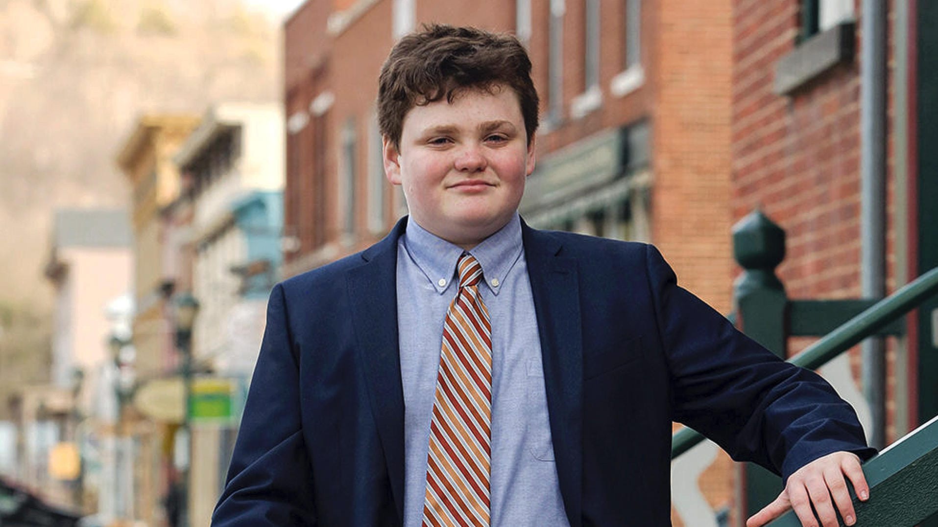 Ethan Sonneborn: Der 14-Jährige darf bei der Wahl antreten, weil es in dem US-Bundesstaat keine Altersbeschränkung für die Kandidaten gibt. Ethan Sonneborn: Der 14-Jährige darf bei der Wahl antreten, weil es in dem US-Bundesstaat keine Altersbeschränkung für die Kandidaten gibt.