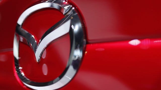 Mazda ruft allein in Deutschland 104. Mazda ruft allein in Deutschland 104.