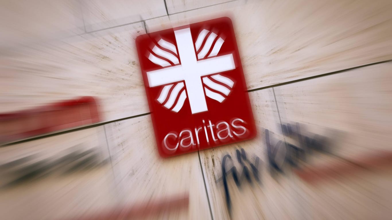 Caritas-Schild an einer sozialen Einrichtung: Der katholische Arbeitsgeber ist Deutschlands größter Wohlfahrsverband. (Archivbild)