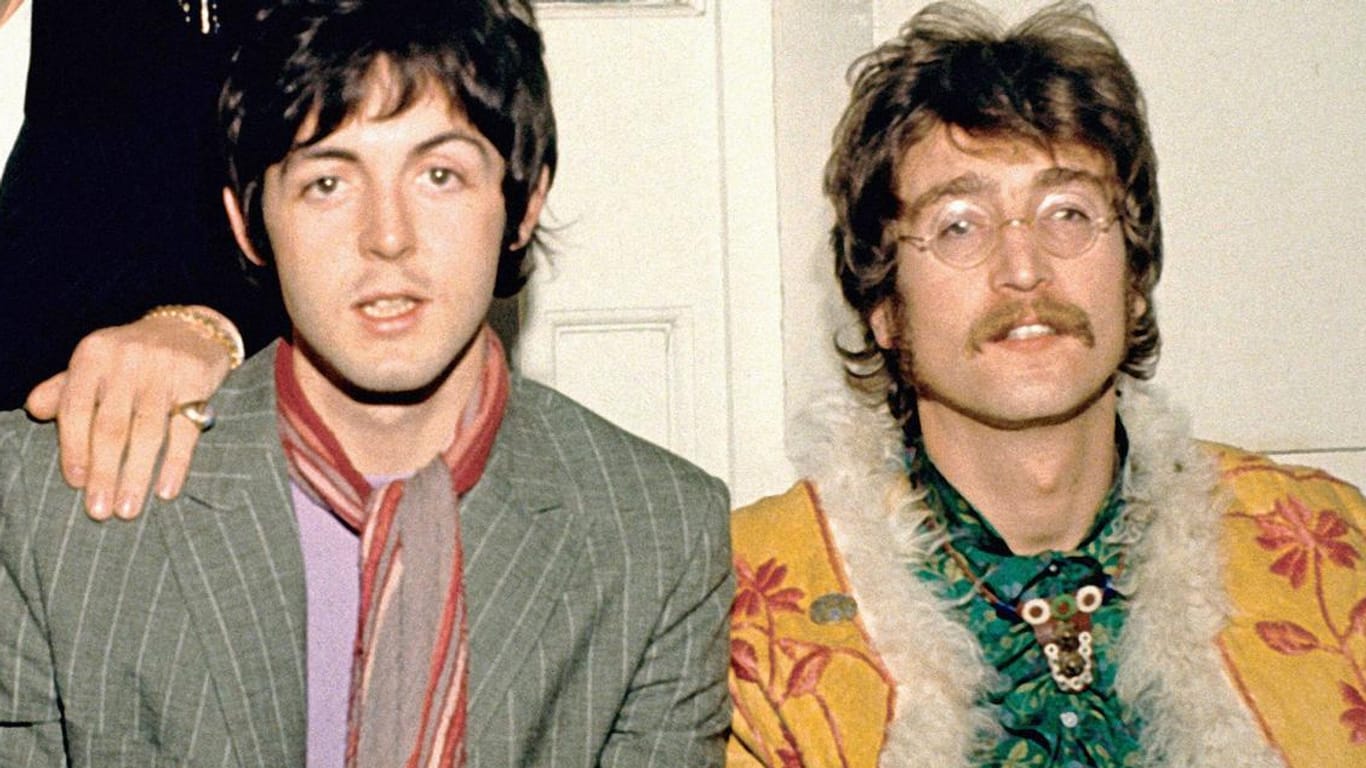 1967: Paul McCartney und John Lennon spielten gemeinsam bei der Kultband "The Beatles".