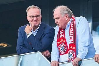 Karl-Heinz Rummenigge (l.) und Uli Hoeneß: Tätigen die Bayern-Bosse bald den teuersten Zugang der Vereinsgeschichte?