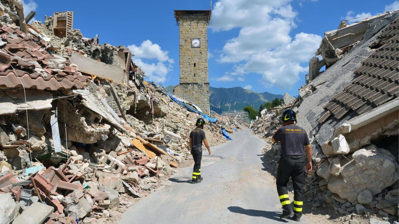 Amatrice im Juli 2017: Ein Jahr zuvor hatte ein Erdbeben schwere Schäden in der mittelitalienischen Stadt angerichtet.