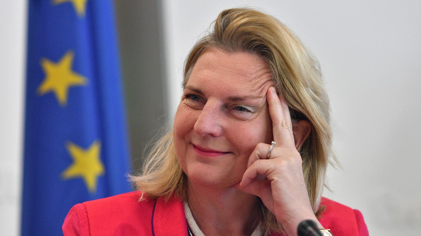 Außenministerin Karin Kneissl: Hochzeit in der Steiermark mit viel Politprominenz.