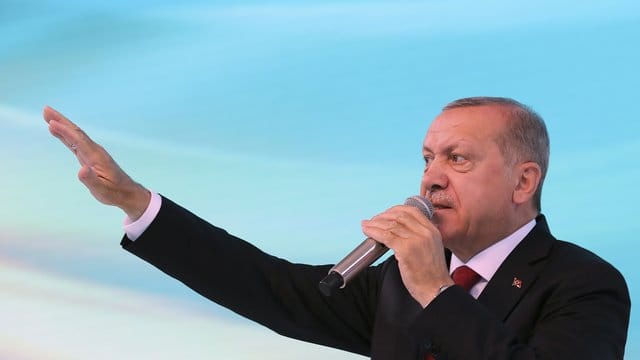Noch mehr Macht für Recep Tayyip Erdogan, den Staatspräsidenten der Türkei. Noch mehr Macht für Recep Tayyip Erdogan, den Staatspräsidenten der Türkei.