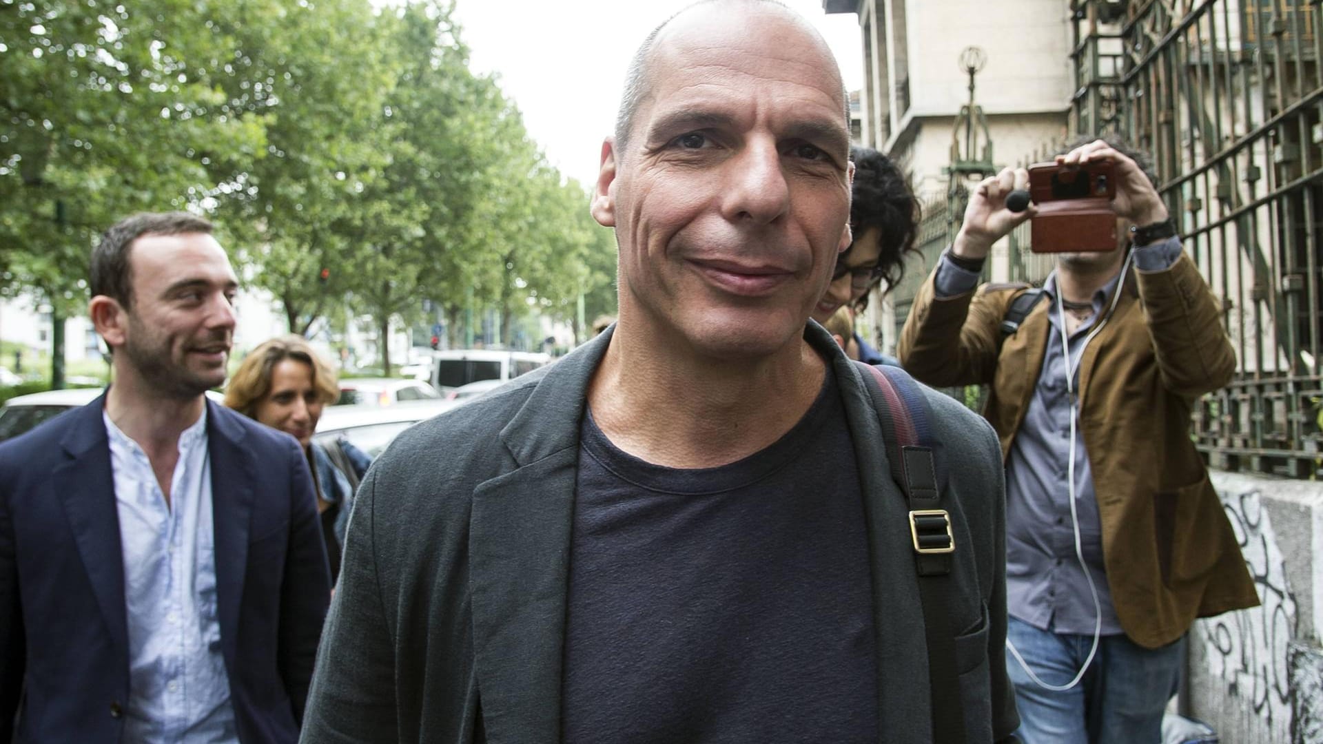 Gianis Varoufakis: Griechenlands Staatschulden seien nicht weniger, sondern mehr geworden, sagte der Ex-Finanzminister in einem Interview.