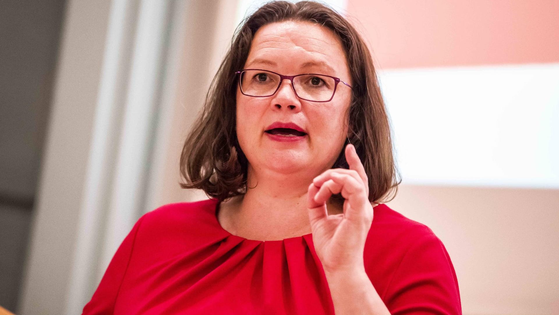 Andrea Nahles: Die SPD-Chefin will Leistungskürzungen für junge Hartz-IV-Bezieher abschaffen. Andrea Nahles: Die SPD-Chefin will Leistungskürzungen für junge Hartz-IV-Bezieher abschaffen.
