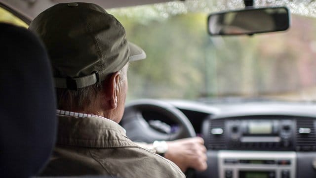 Jeder zehnte Autokäufer ist älter als 60 Jahre. Jeder zehnte Autokäufer ist älter als 60 Jahre.