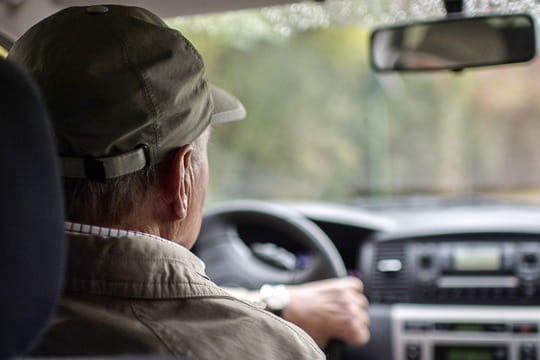 Jeder zehnte Autokäufer ist älter als 60 Jahre.