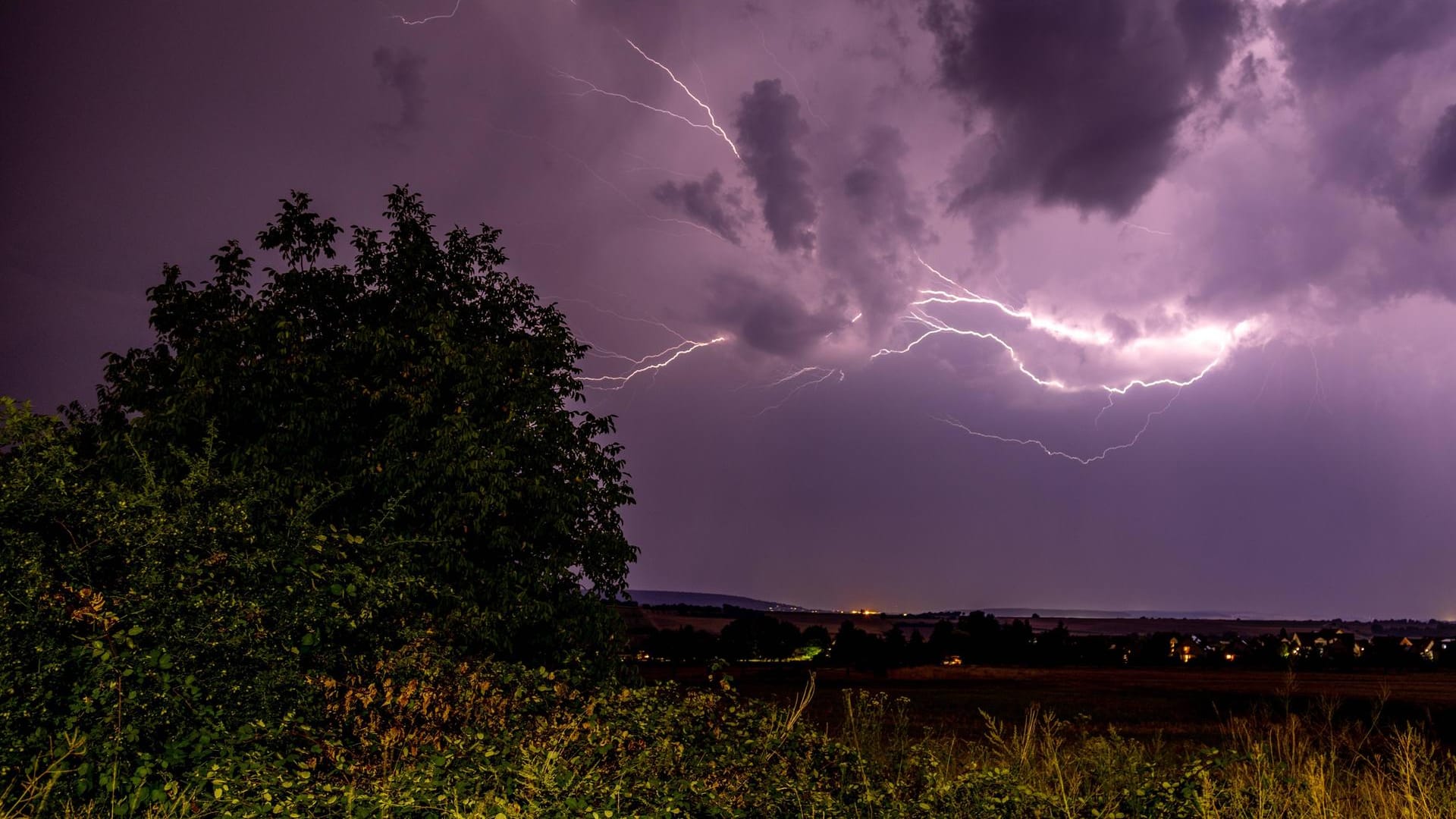 Gewitter: Das Bundesamt für Katastrophenschutz will das Warnmeldesystem in Deutschland vereinheitlichen.