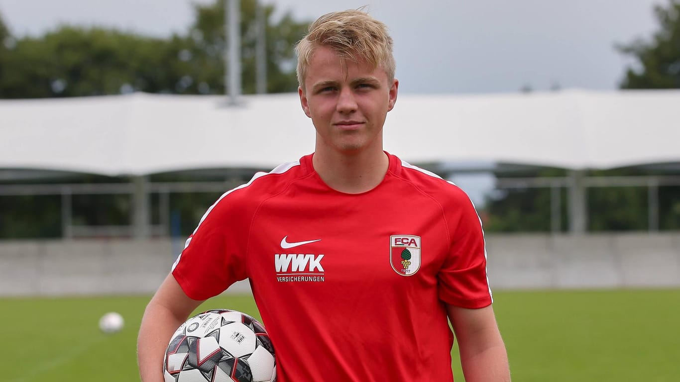 Bestritt im Pokal gegen den TSV Steinbach sein Pflichtspiel-Debüt für Augsburg: Felix Götze.