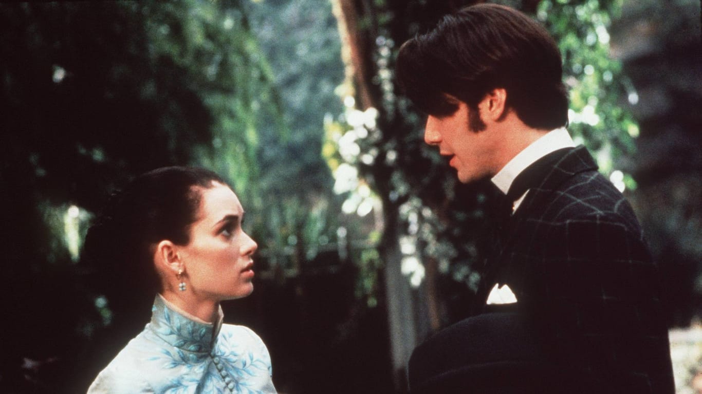 "Dracula" von 1992: Hier sind die Schauspieler Winona Ryder und Keanu Reeves kurz vor ihrer Hochzeit zu sehen.