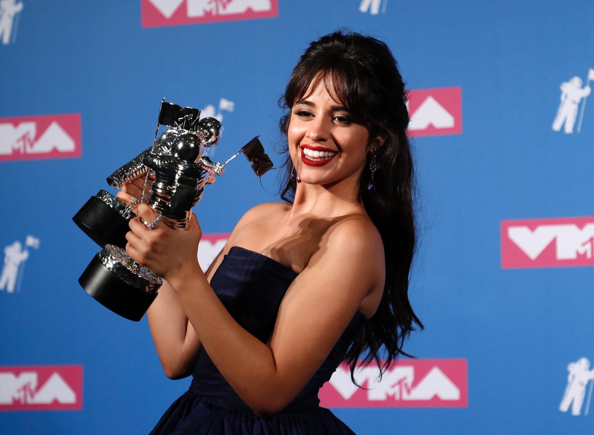 Camila Cabello: Die Sängerin darf sich über Preise in den Königskategorien freuen.