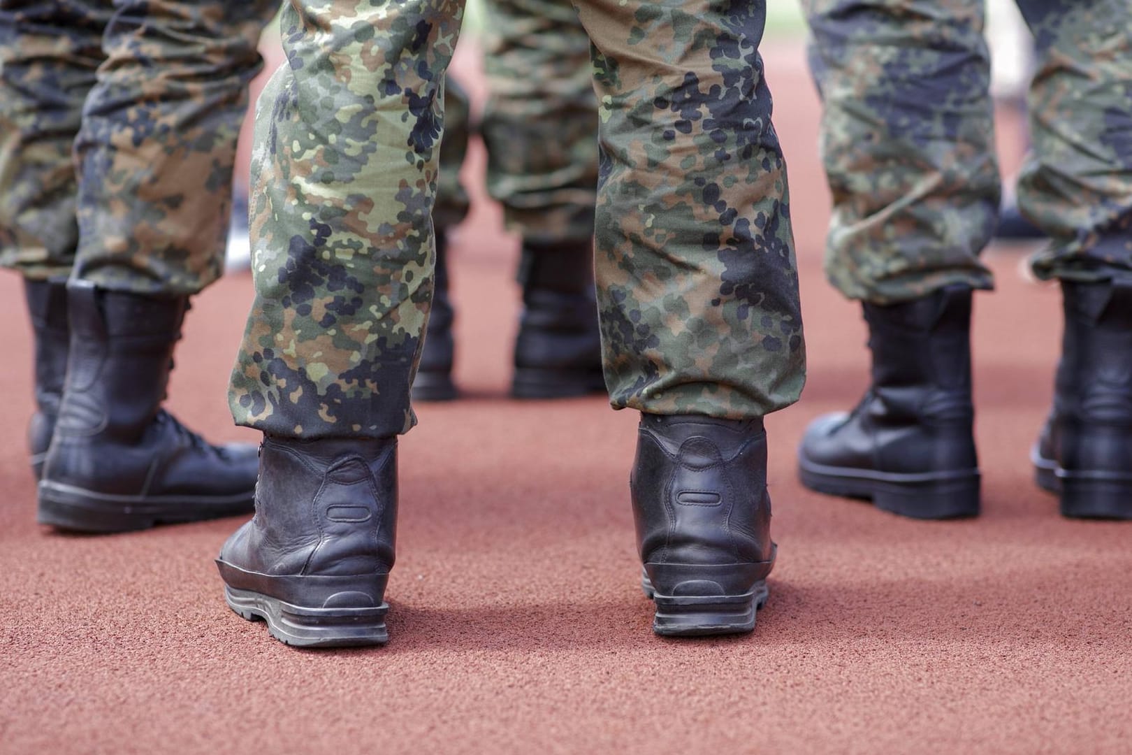 Bundeswehrsoldaten in einer Kaserne: Die Ankündigung zur Selbstjustiz löste in NRW einen Großeinsatz der Polizei aus.