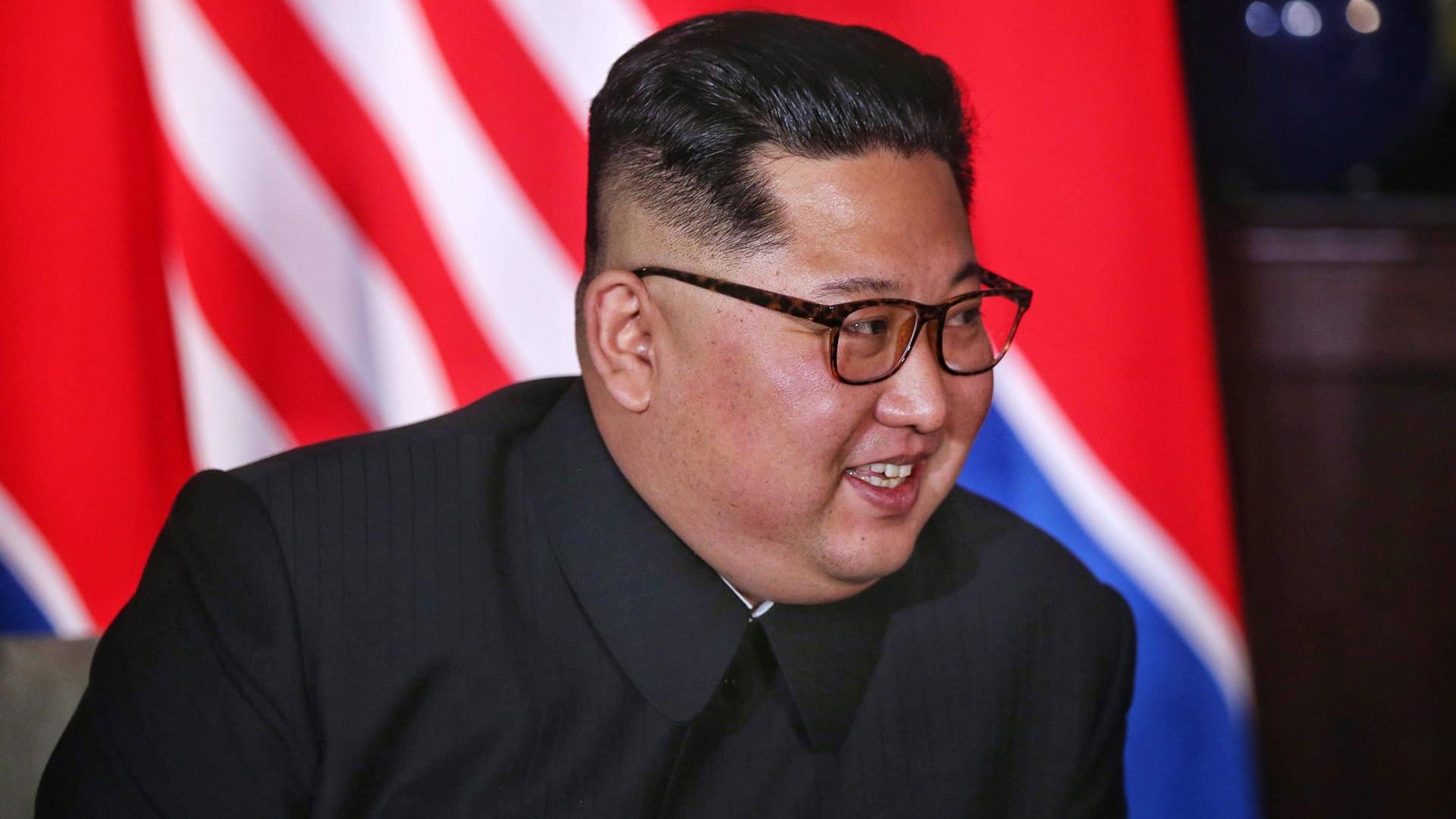 Bei seinen Treffen mit Südkoreas Regierungschef Moon und mit US-Präsident Trump hat Nordkoeras Machthaber Kim Denuklearisierung versprochen. Doch davon kann keine Rede sein, sagt ein Bericht der internationalen Atomenergiebehörde.